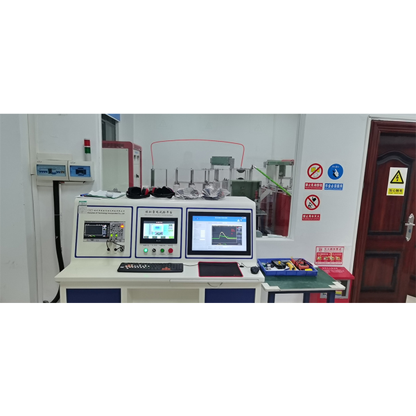 浪涌保護(hù) 器